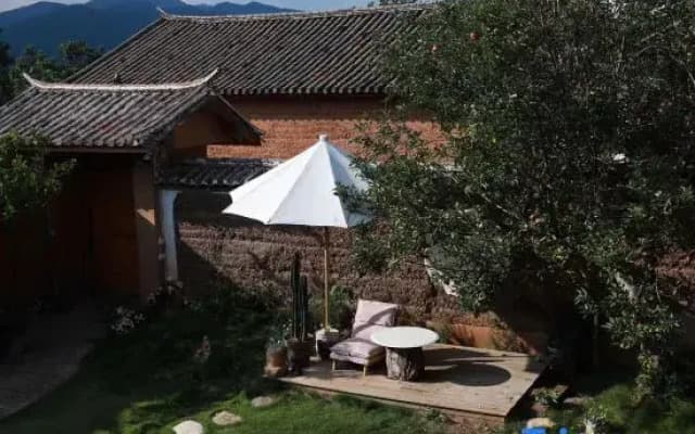 Shaxi Ancient Town Yanshe Homestay
