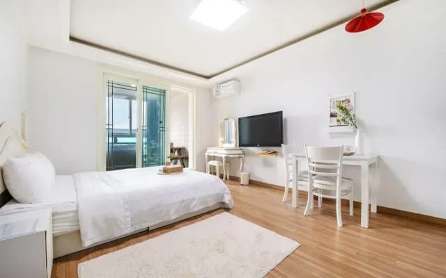 Ganghwa Nakjogaboineun spa Pension