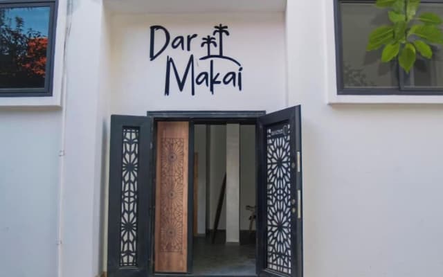 Dar Makai Surf Hotel