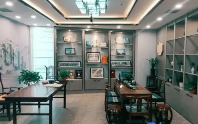 Hualong International Holiday Hotel