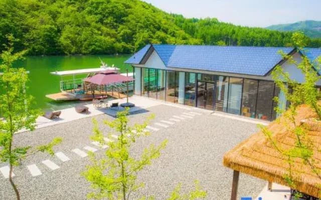 Kuandian Lake Light Mountain House B&B