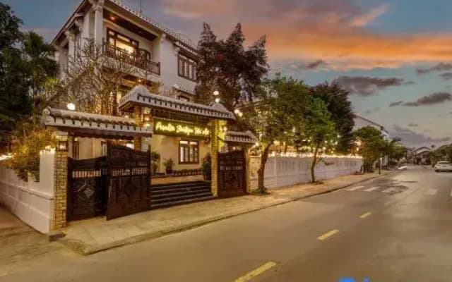 Paradise Boutique Hoi An - New Address 347 Nguyen Tri Phuong
