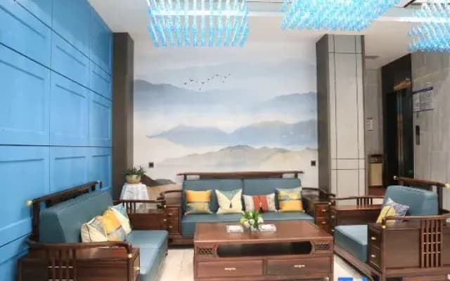 Hefeng Express Hotel