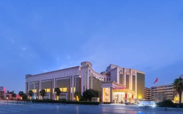 Rich Hotel
