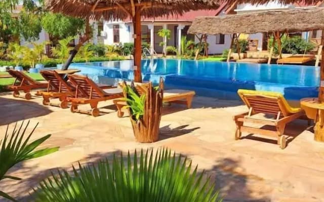 Mimi na Wewe Bungalows Hotel