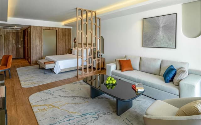 Rixos Premium Magawish Bay View