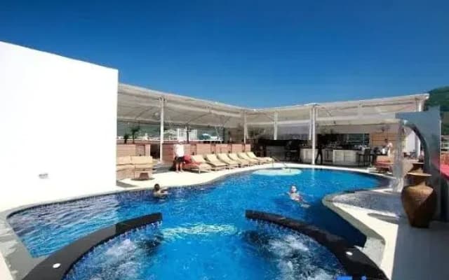 L01 Bangla Suites, Modern Studio On Bangla Road
