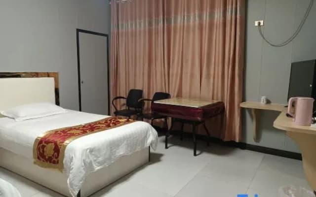 Laifeng Caiyuan Hotel