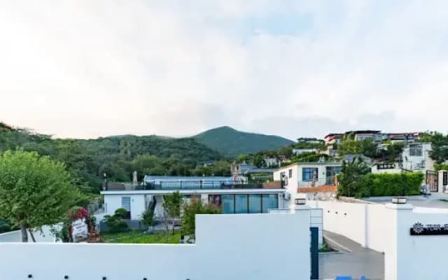 Floral Kuanshanju Mountain Residence Homestay (Taishan Scenic Area)