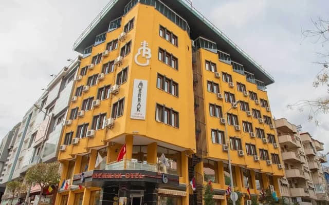 Berrak Otel