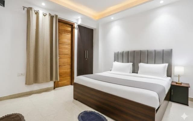 hotel aiims 20 four 7