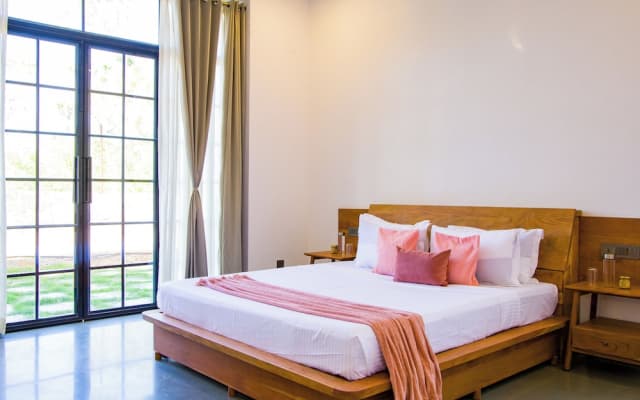 Elivaas Nature 95 4BHK Farm with Pool