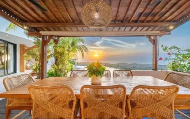 Casa Daria Sofia - Oceanview Luxury 4BR Villa