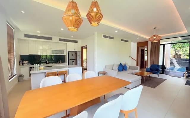 Luxury Villa Beach Front