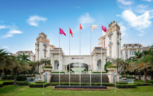 Crowne Plaza Resort Sanya Bay
