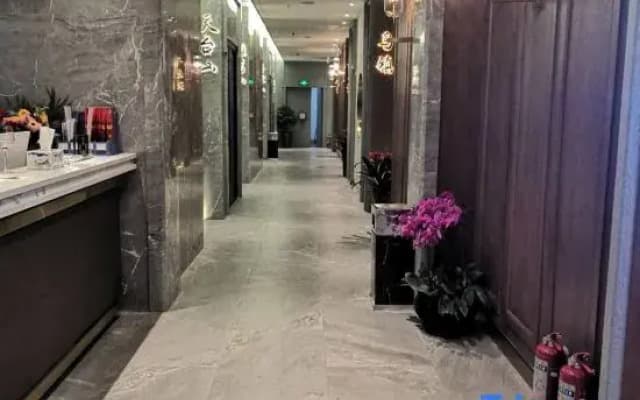 Mengzhou Huiyijia Business Hotel
