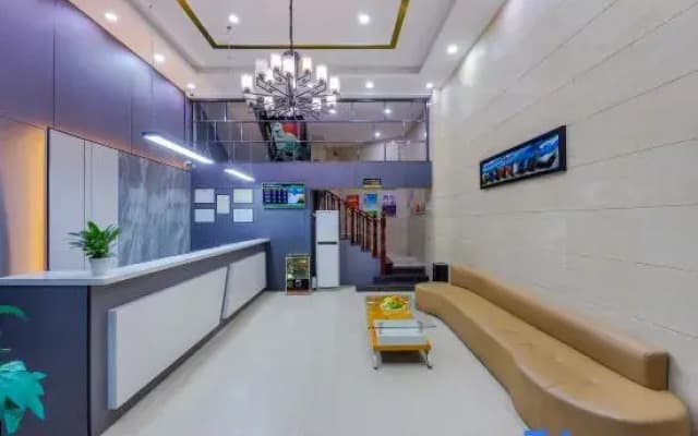 Yijia Hotel (Ji'an No.2 Middle School Pedestrian Street)