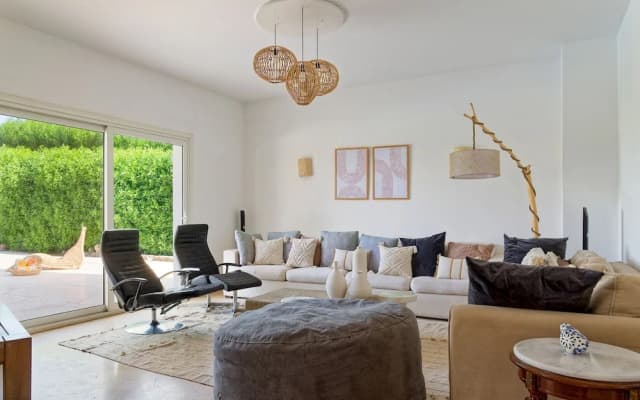 Vesta - Luxury Villa - 5BR - White Villas