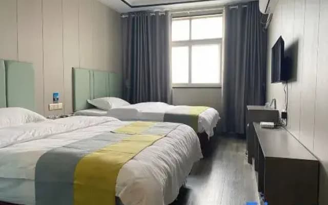 Zhengyang Guangzhou Hotel