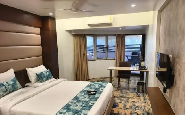 Hotel Dakshin Grandeur