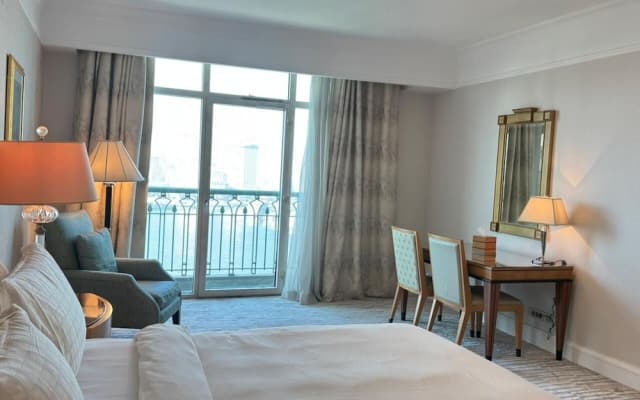 Premium SA at 4 Seasons Hotel