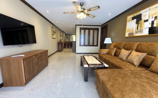 Spacious 2BR Corner Condo - Garden View Balcony - Royal Hill Resort