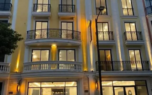 Elysees Hotel