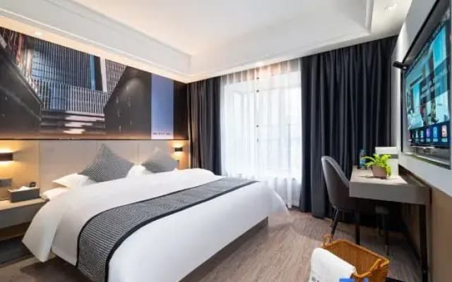 Xing Shiguang Hotel (Shennong City Hunan University of Technology)