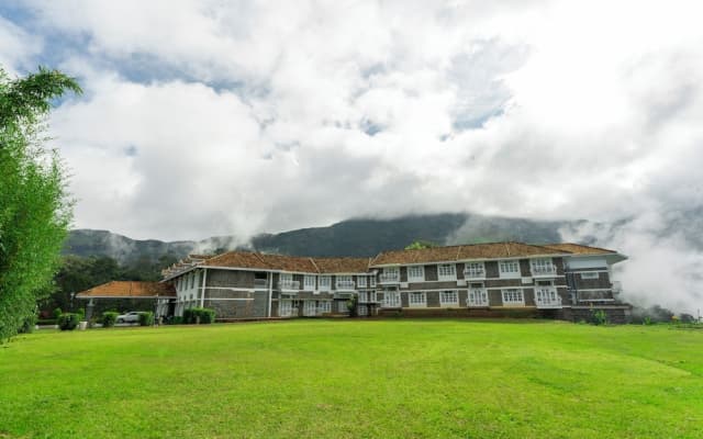Le Montfort Resort