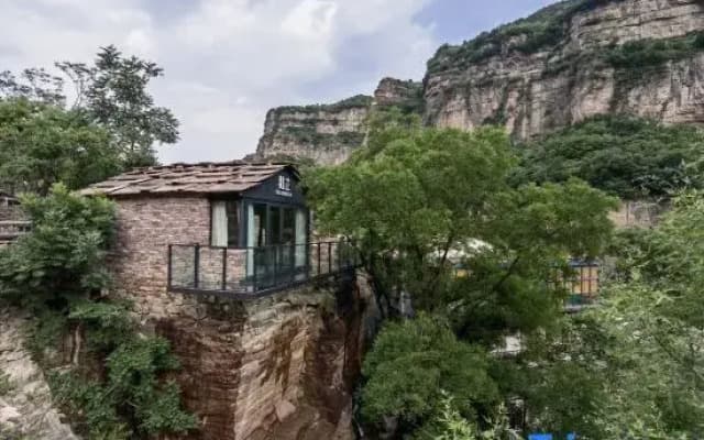 Linzhou Guanzhi Homestay (Shibanyan Gaojiatai)