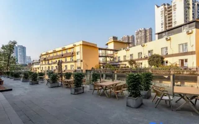 Qin Luxe Qinglefu Courtyard Hotel (High Speed Railway Station Jiaxing Road Food Street)
