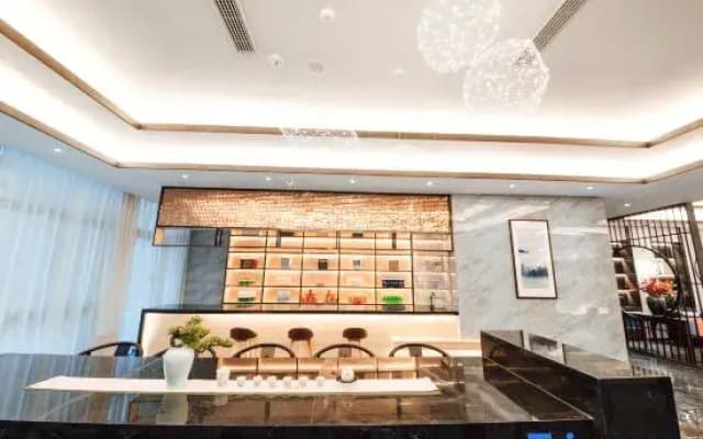 QIANNA HOTEL FINE (Pingdingshan Zhanhe District Biguiyuan)