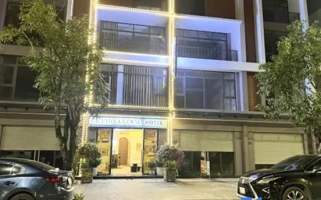 Grand Central Hotel Vinhomes Ocean Park 3