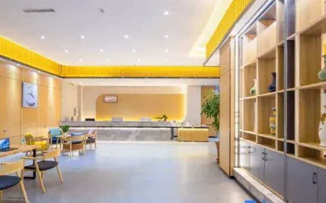 Tianyuan Mercure Hotel (North Passenger Transport Station Meihuan Park Branch)