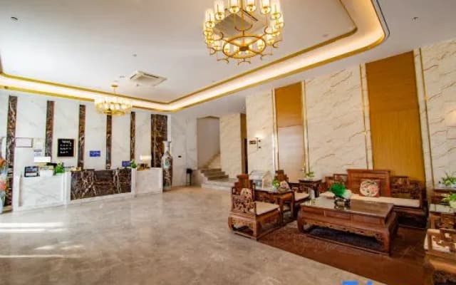 Ledong METEORLAND Hotel