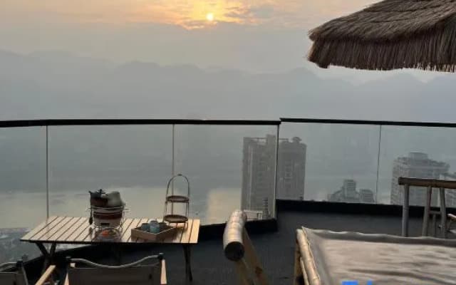 Yunqi River View Terrace Hotel