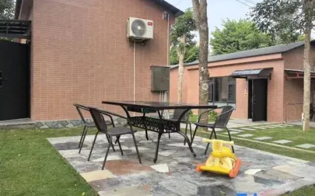 Wenchang Linyun Mountain and Sea Homestay (Longlou Qishui Bay)