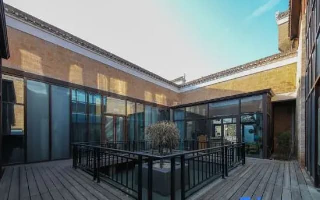Fireworks Homestay (Yichun Wanzhai Ancient City Scenic Area Store)