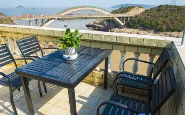 Wenling Haibian Renjia Homestay