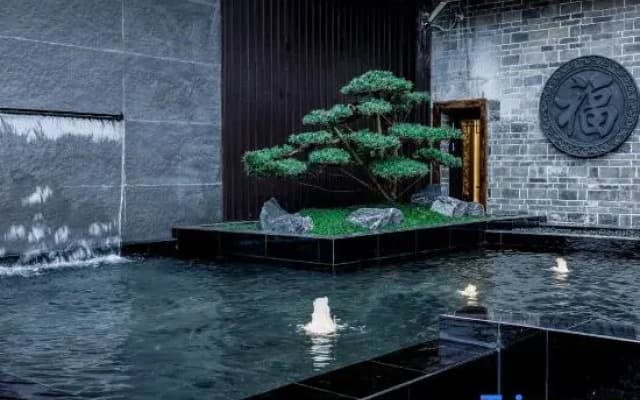 Jinyue Hotel (Lingqu Water Street Branch)