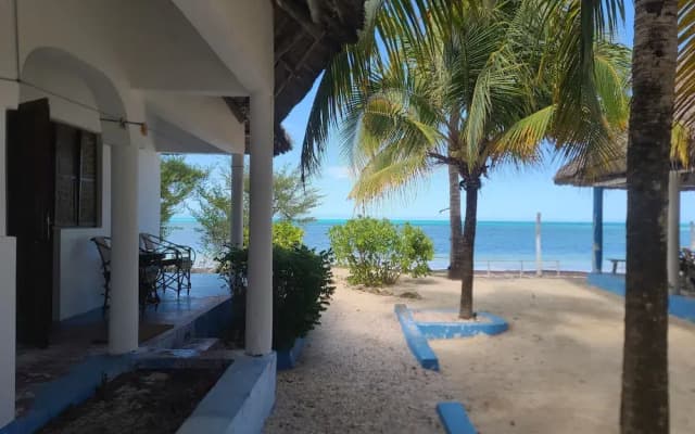 Oasis Beach Inn