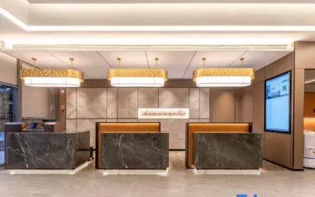 Homeinn · neo Hotel (Wenzhou South Station Yintai City)