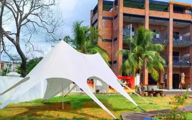 Hetian Garden Boutique Hotel (Lingshui Xiangshuiwan Branch) is close to Boundary Island