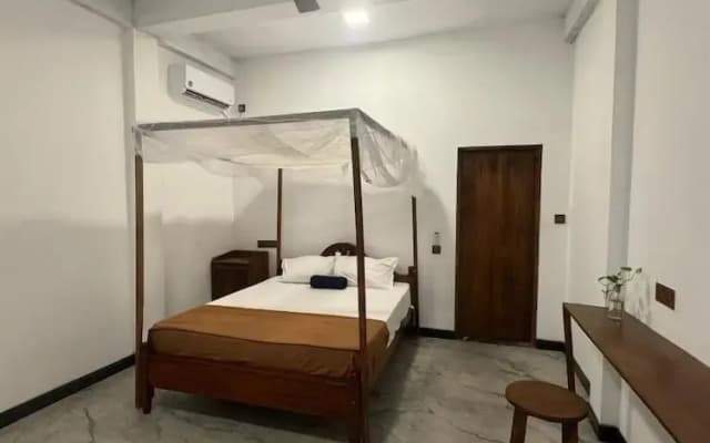 Lunora Beach Home
