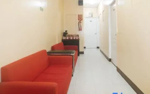 J and T Jamich Suites by RedDoorz