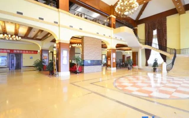 Tianju Caohai Holiday Hotel