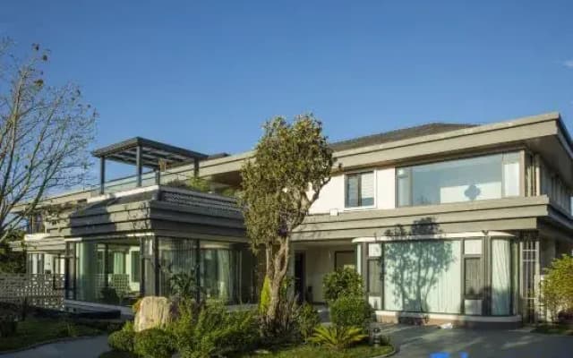 Wind Whispering Retreat • Mind-Body Rejuvenation •  Forest Villa  Hotel