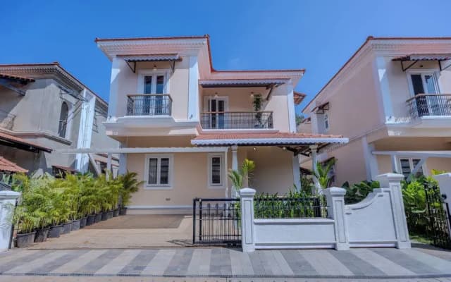 ELIVAAS Cygnus 4BHK With Pvt Pool