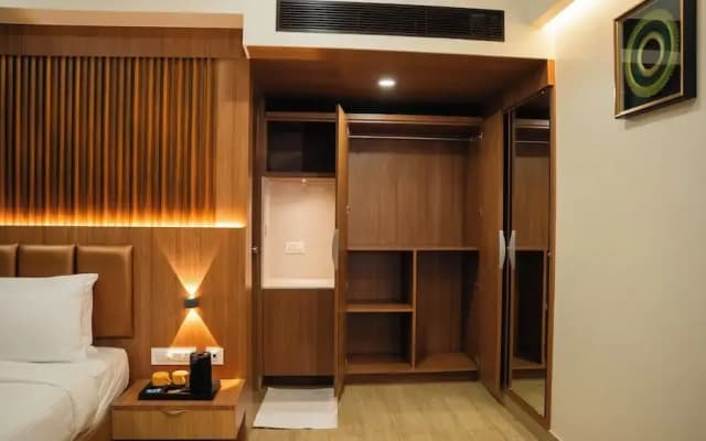 Hotel M7 Plaza