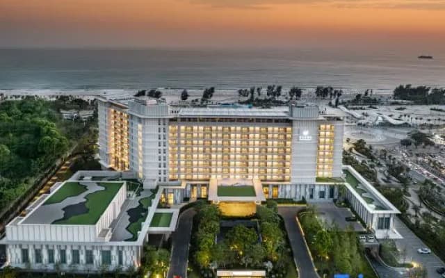 Grand New Century Resort Silver Beach Beihai